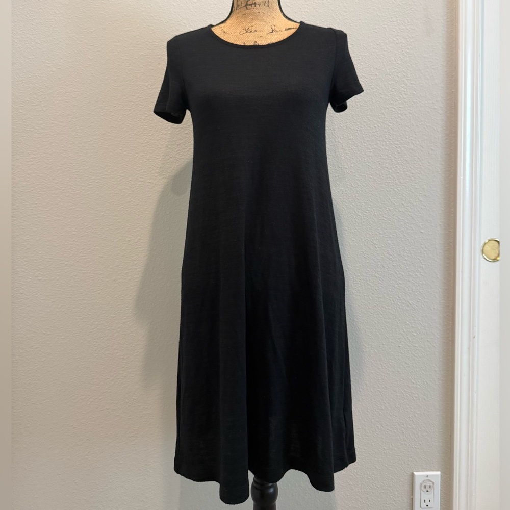 GAP Black Midi Dress with Short Sleeves